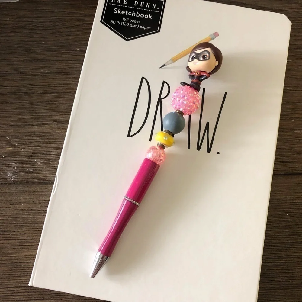 Disney Doorables: The Incredibles: Elastic Girl (Helen Parr) handmade beaded pen